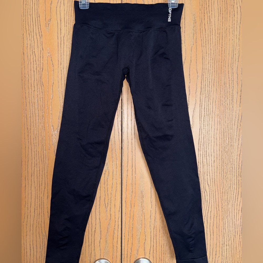 DYNE Women's Black Leggings